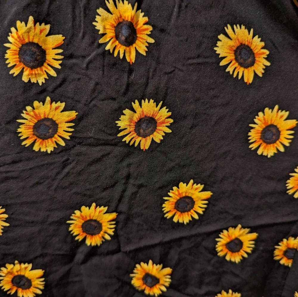 Spring dress🌻🌻🌻 - Picture 2 of 2